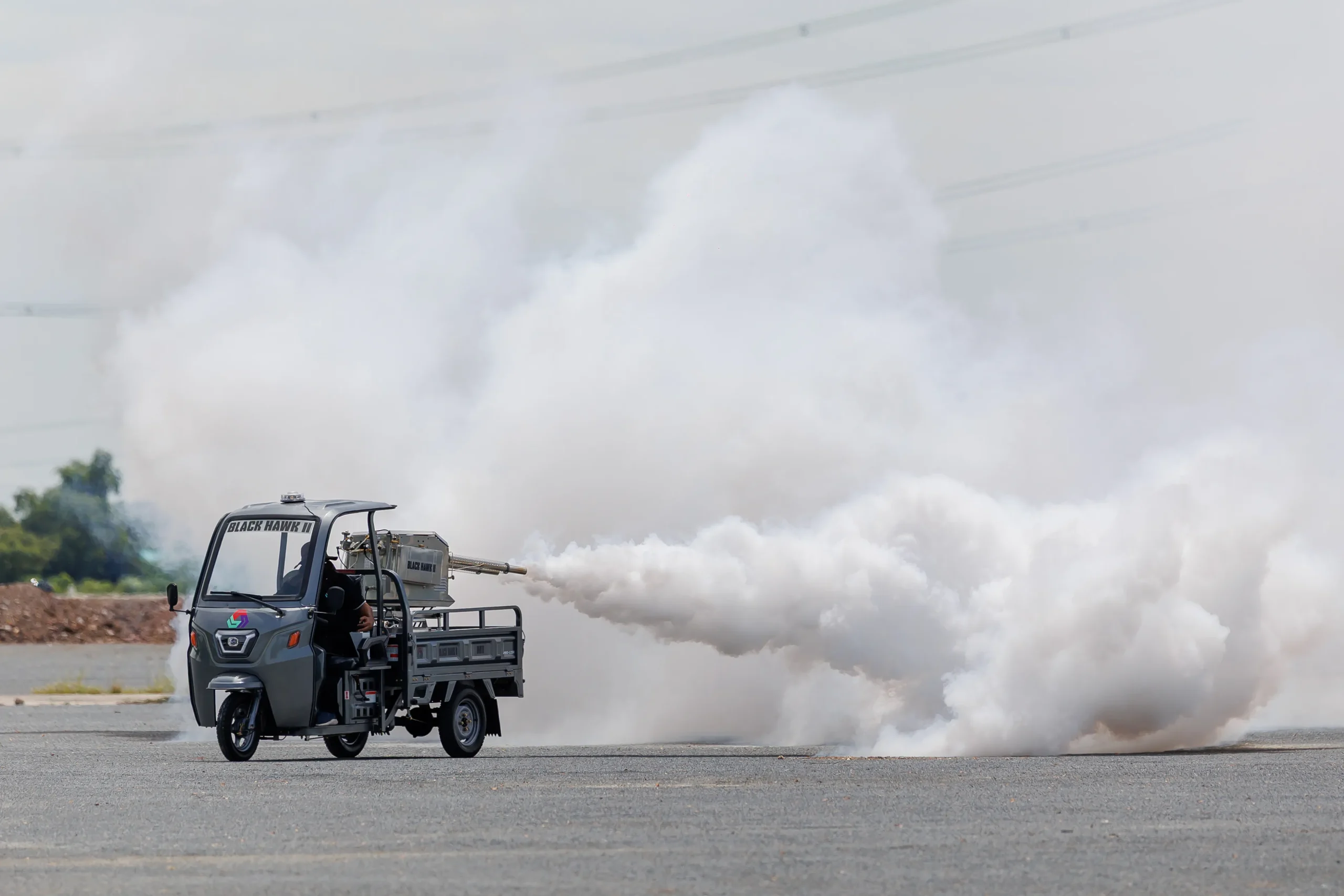 รถพ่นหมอกควันBLACK HAWK II 2